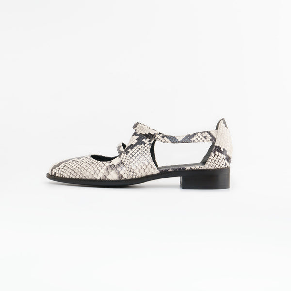 BAKER_python white