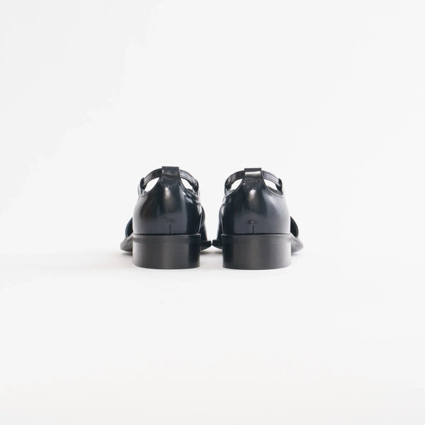 SHAW_glass black