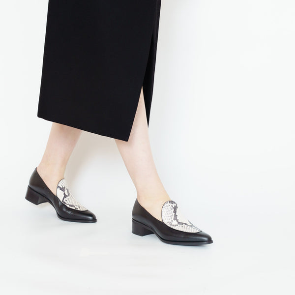 THEED_python white&black
