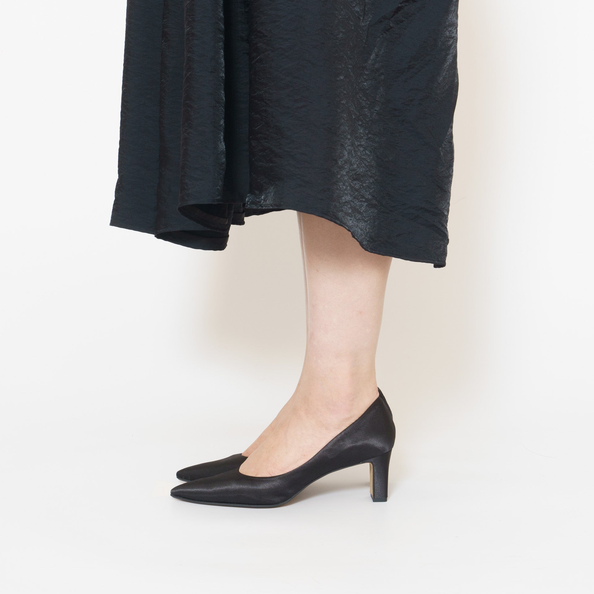 C*o様 新品未使用 KATIM パンプス LIEGE サイズ36 LIEGE_black satin – KATIM Official Online Store